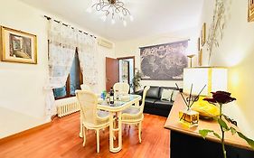 Via Veneto Lulus Home